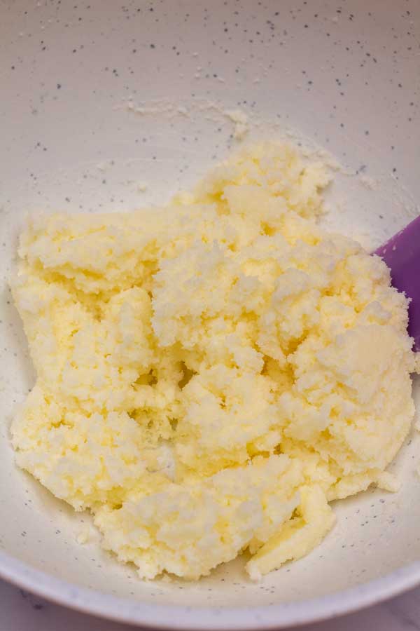 过程图2显示奶油黄油和糖。gydF4y2Ba